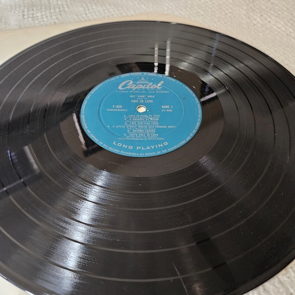 Nat King Cole Sings For Two in Love Vinyl 🎶 - Picture 15 of 16